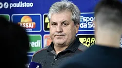 Foto: Ronaldo Barreto/NetLusa - Gilson Kleina ainda acredita na permanência da Portuguesa na Série A