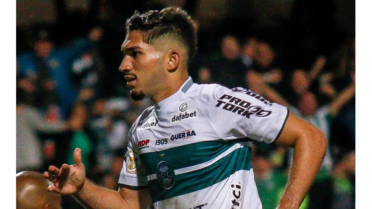 Foto: (Gabriel Machado/AGIF) - Andrey voltou a jogar depois de nove meses afastado por lesão no Coritiba