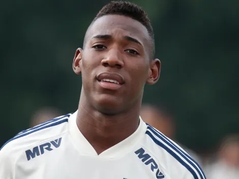 Torcida do São Paulo compara zagueiro do elenco com Léo Pelé