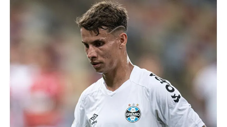Ferreira pode voltar ao time titular do Grêmio - Foto: Jorge Rodrigues/AGIF