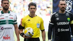 Foto: Gil Gomes/AGIF - Castán (à esquerda) entrou no radar do Cruzeiro para 2023