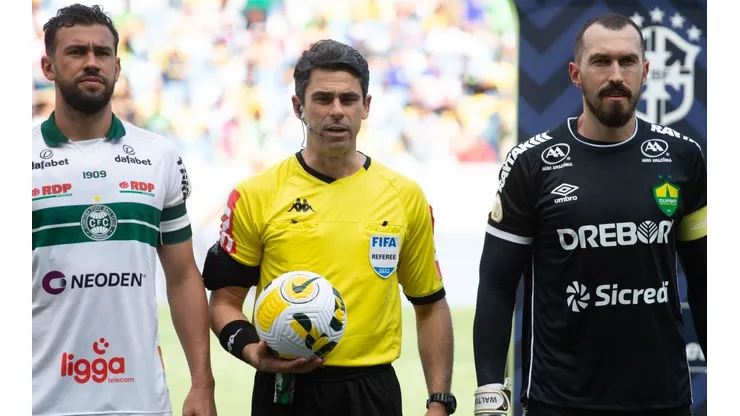Foto: Gil Gomes/AGIF - Castán (à esquerda) entrou no radar do Cruzeiro para 2023
