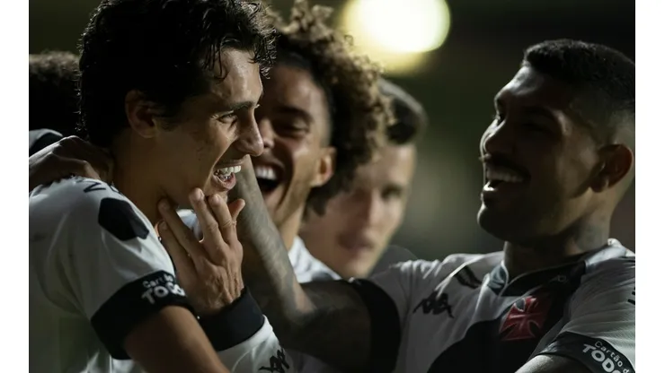 Foto: Jorge Rodrigues/AGIF - Marlon Gomes foi testado como titular nesta quarta-feira em treino no CT