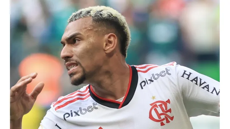 Marcello Zambrana/AGIF - Matheuzinho no Flamengo.