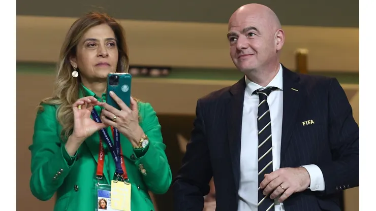 Foto: François Nel/Getty Images - Leila Pereira x Gianni Infantino