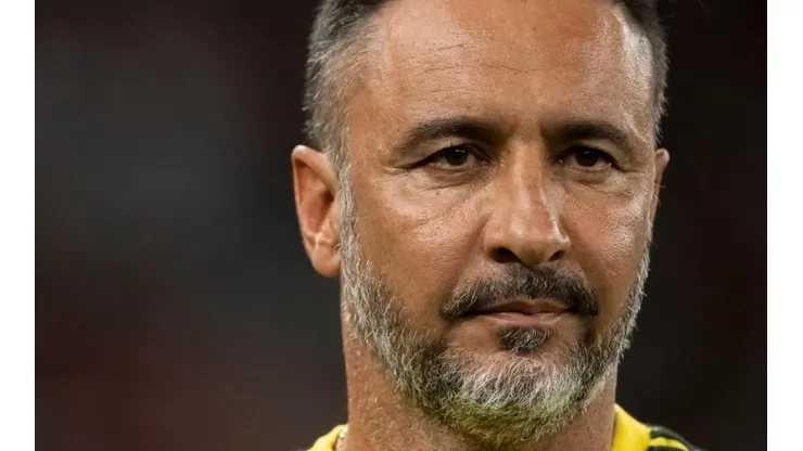 Vítor Pereira recebe péssima notícia de última hora e fica 'desesperado'