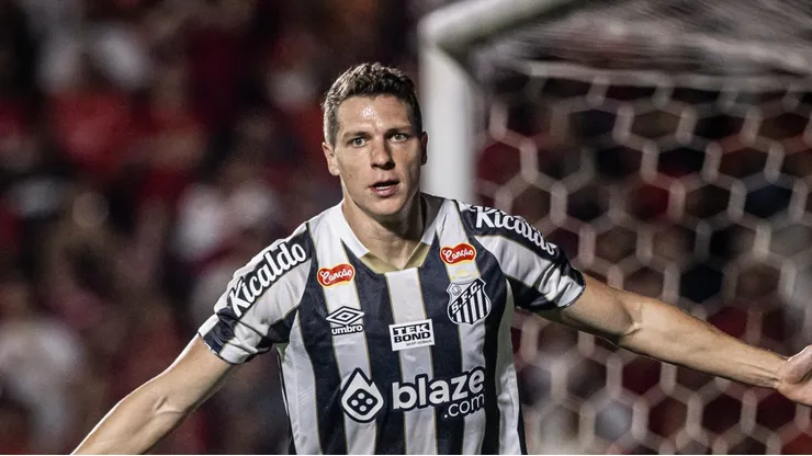 Furch comemorando o gol contra o Colorado. Foto: Raul Baretta/ Santos FC.