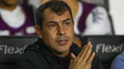 Carille gostou do que viu, mas reprovou uma postura ruim da equipe