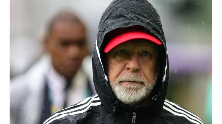 Foto: Gilson Junio/AGIF - Mano Menezes: técnico mexeu na escalação titular do Inter