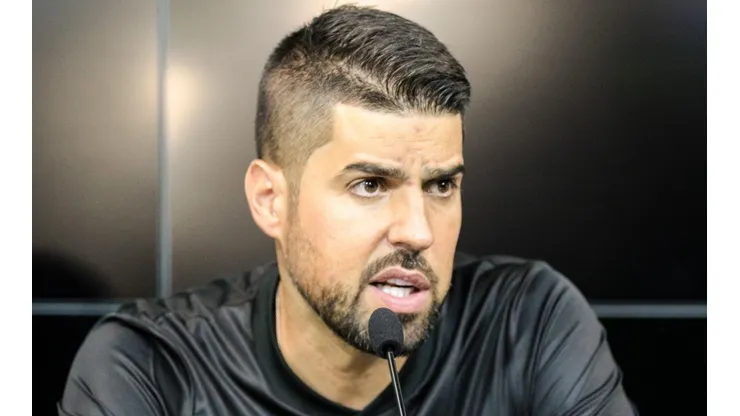 Robson Mafra/AGIF - António Oliveira, técnico do Coritiba