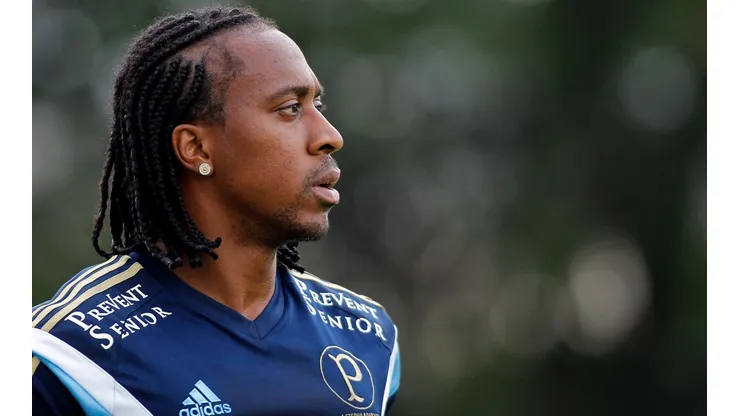 Foto: Daniel Vorley/AGIF - Arouca não atua desde 2021, mas oficialmente ainda não se aposentou