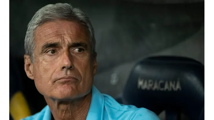 Foto: Jorge Rodrigues/AGIF - Luís Castro: técnico português do Botafogo quer atacante do Grêmio