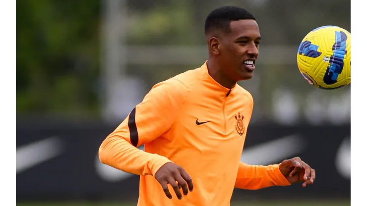 Foto: Rodrigo Coca / Ag.Corinthians / Divulgação - Robert Renan: zagueiro sonha com retorno ao Corinthians