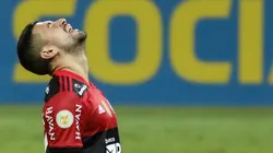 Foto: Fernando Moreno/AGIF - Arrascaeta sentiu lesão muscular e saiu do clássico contra o Vasco; Pablo sequer foi a campo