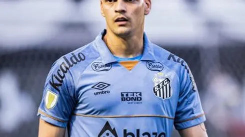 © Abner Dourado/AGIFGabriel Brazão - Vila Nova x Santos: atuação de Brazão dá o que falar entre torcedores