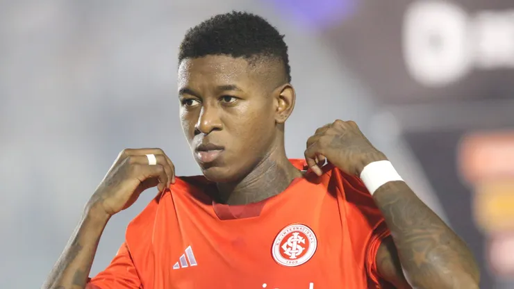 Vitão pode estar de saída do Internacional. Foto: Marlon Costa/AGIF