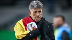 Renato Portaluppi com a bandeira do Rio Grande do Sul. 2024 é um ano de superação no Imortal