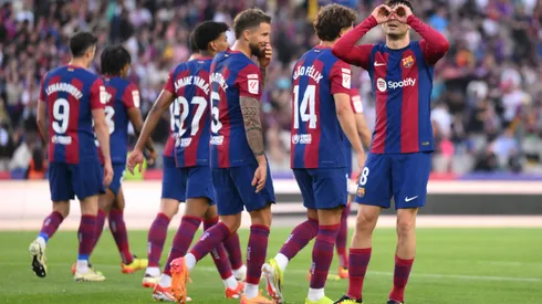 Pedri do Barcelona comemorando gol. (Foto de David Ramos/Getty Images)