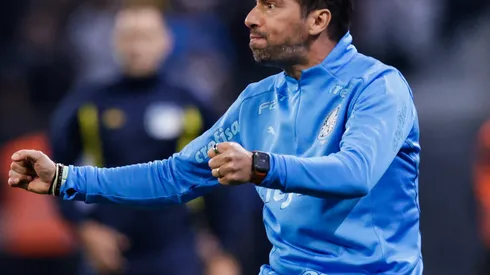 SAO PAULO, BRAZIL - AUGUST 13: Abel Ferreira, head coach of Palmeiras reacts during a match between Corinthians and Palmeiras as part of Brasileirao Series A 2022 at Neo Quimica Arena on August 13, 2022 in Sao Paulo, Brazil. (Photo by Alexandre Schneider/Getty Images)