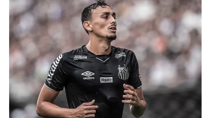 Foto: Ivan Storti/Santos FC - Pituca é o plano A de Rueda para o meio de campo, mas já há alternativas em caso de fracasso