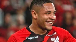 Foto: Gabriel Machado/AGIF - Vitor Roque: jovem do Athletico está valorizado no mercado