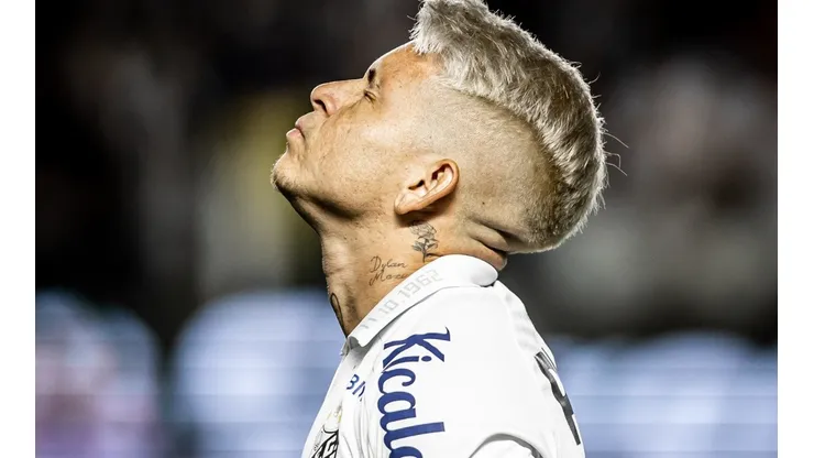 Foto: Raul Baretta / Santos FC - Soteldo só deve retornar na segunda quinzena de maio, informa setorista do Santos