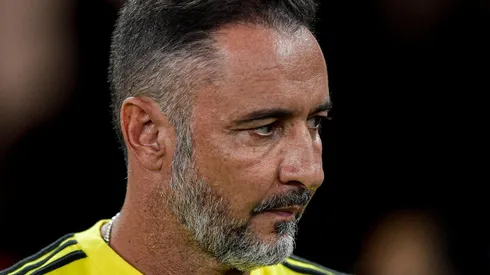 Foto: Thiago Ribeiro/AGIF - Vítor Pereira está pressionado no cargo