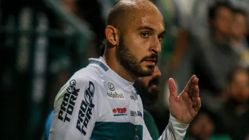 Foto: Gabriel Machado/AGIF - Régis está no Coritiba desde o começo do ano passado