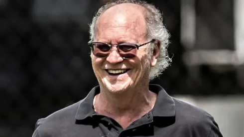 - Falcão, dirigente do departamento de futebol santista