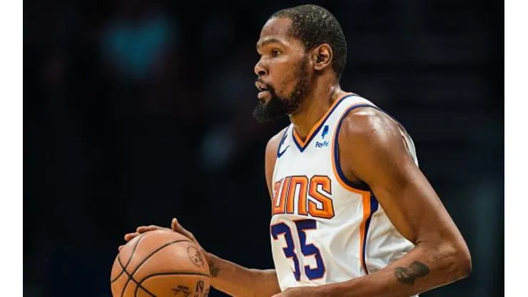 Durant com a camisa do Suns