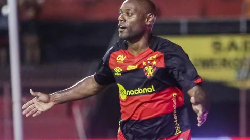 Foto: (Rafael Vieira/AGIF) - Vagner Love fez uma projeção do jogo entre Sport e CRB, pela Copa do Nordeste