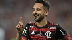 Foto: Thiago Ribeiro/AGIF - Éverton Ribeiro chegou ao Mengão em 2017.