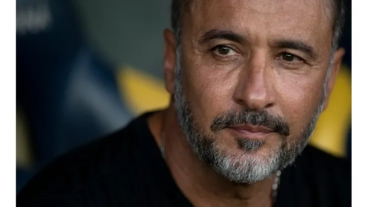 Foto: Jorge Rodrigues/AGIF - Vítor Pereira não deixou promessa do Flamengo ir para o Avaí