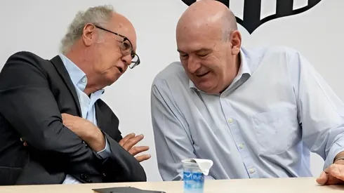 Foto: Ivan Storti/Santos FC - Falcão e Rueda foram deixados para trás por equipe da Série A