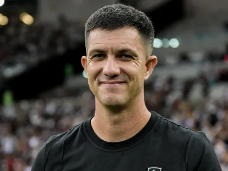 Vasco ‘pisa no acelerador’ para trazer atacante aprovado por Barbieri