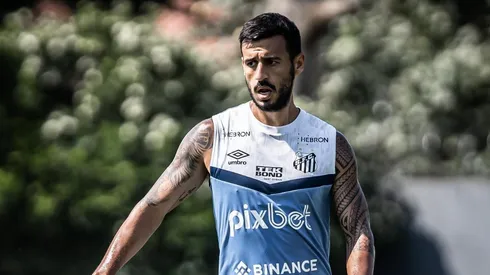 Foto: (Raul Baretta/Santos FC) - Camacho tem contrato com o Santos até o final do ano