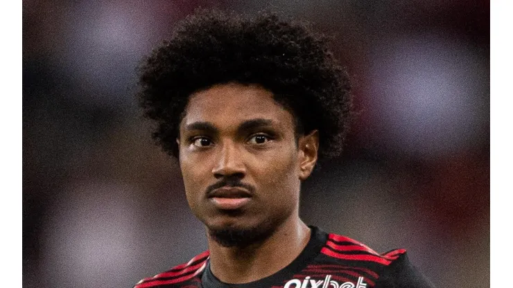 - Vitinho