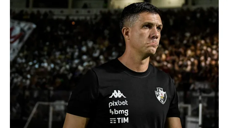 Foto: (Thiago Ribe)iro/AGIF) - Maurício Barbieri deu seu aval para o Vasco se desfazer de um jogador