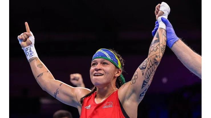 Boxe: Bia Ferreira é bicampeã mundial e quebra recorde inédito