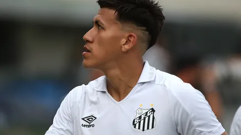 Foto: Pedro Ernesto Guerra Azevedo/Santos FC - Zabala, do Santos, se machucou durante jogo da Bolívia contra o Uzbequistão