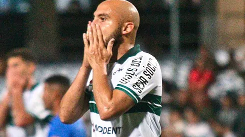 Foto: (Gabriel Machado/AGIF) - Régis pode ser envolvido em uma negociação do Coritiba