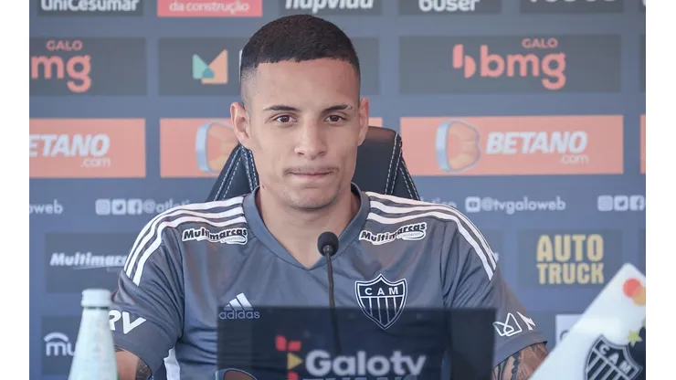 Foto: (Pedro Souza/Atlético) - Guilherme Arana está ansioso para voltar a jogar pelo Atlético