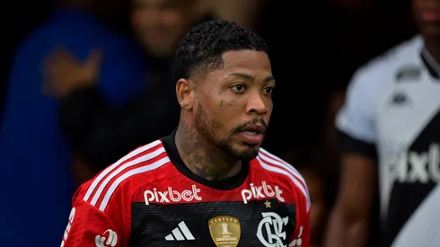 Marinho com a camisa do Flamengo - Foto: Thiago Ribeiro/AGIF
