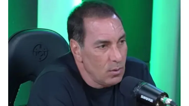 Edmundo perde a paciência com Léo Matos e faz alerta sobre futuro do Vasco