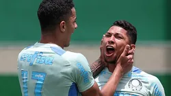 Foto: Cesar Greco/Palmeiras/by Canon - Giovani (à esquerda) está na mira de 3 clubes da Premier League, diz ESPN