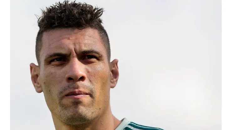 Foto: Ale Cabral/AGIF - Ex-Palmeiras, Moisés atua ao lado de Léo Souza, alvo do São Paulo, na China