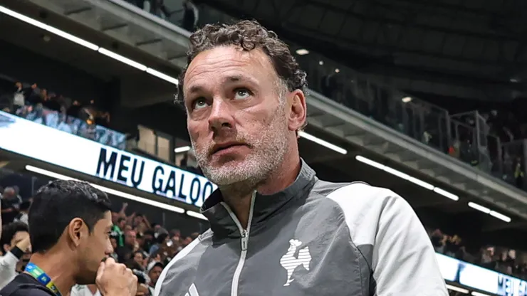 Ineficiência do Galo pode ajudar Santos a acertar com reforço