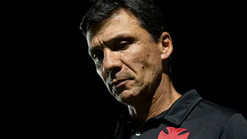 Foto: Jorge Rodrigues/AGIF - Preterido por Zé Ricardo, atacante acerta com rival da Série B