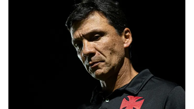 Foto: Jorge Rodrigues/AGIF - Preterido por Zé Ricardo, atacante acerta com rival da Série B