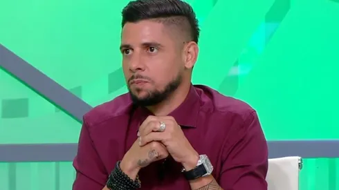 Cicinho destacou desempenho de Neymar e colocar Santos como favorito no Estadual